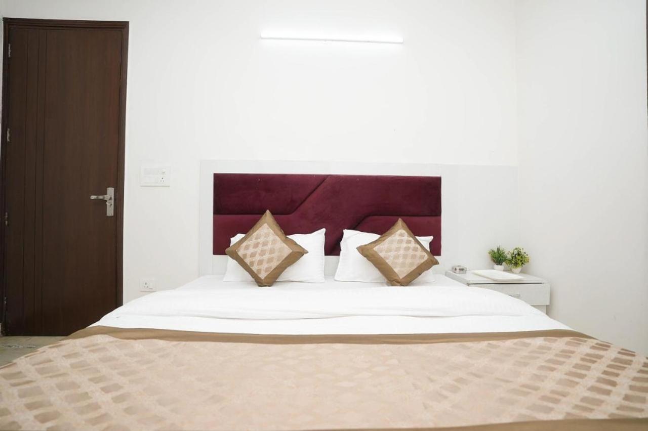 Sarthi In Jangpura Bhogal Near Nizamuddin Railway Station Hotel 3*