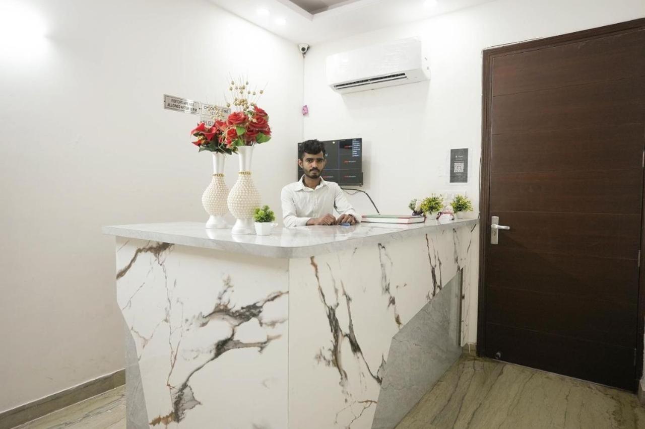 Hotel Sarthi In Jangpura Bhogal Near Nizamuddin Railway Station